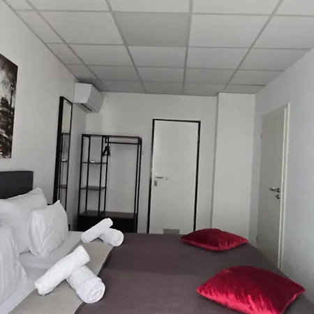 Nowa Apartment *